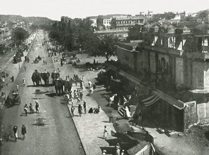 Street scene in the city of Jaipur, India, 1895 by Unbekannt
