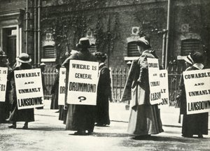 Suffragettes Demonstrate Outside a Prison, London, 1914