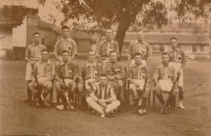 The Battalion Hockey Team of the First Battalion, The Queens Own Royal West Kent Regiment, Poona by Unbekannt