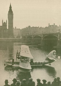 The Calcutta Flying-Boat Moored in the Thames opposite the Houses of Parliament, 1927 by Unbekannt