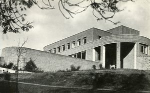 The Contemporary Idiom Brick House at Hampstead, London, 1941