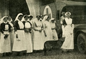 The Duchess of Westminster with Nurses, Le Touquet, First World War by Unbekannt