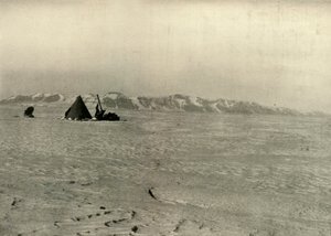 The Queen Alexandra Range Photographed on the way down the Glacier by Unbekannt
