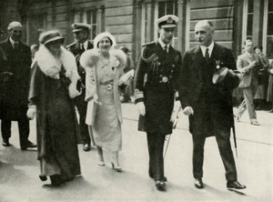 Their Majesties at Edinburgh During the Jubilee Celebrations of King George V 1935 by Unbekannt