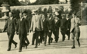 Training recruits in the Royal Naval Volunteer Reserve, First World War, 1914 by Unbekannt