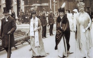 Tsarina Maria Fyodorovna of Russia Visiting Britain by Unbekannt
