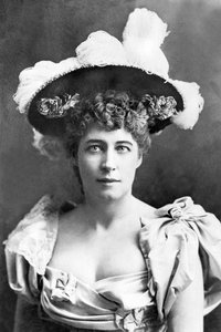 United Kingdom: A Portrait Of Lily Langtry - c1902 by Unbekannt