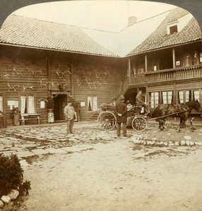 Victoria Hotel, adorned with reindeer antlers, at Kongsberg, in rugged Norway, c. 1905 by Unbekannt