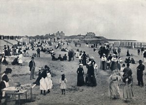 Walton-on-the-Naze - Scene on the Beach by Unbekannt