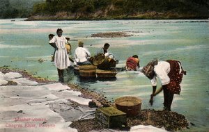 Washerwomen, Charges River, Panama, early 20th century by Unbekannt