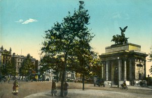 Wellington Arch, Entrance to the Green Park, London, c1915 by Unbekannt