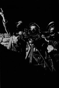 Women on Duty on an Anti-Aircraft Battery by Unbekannt