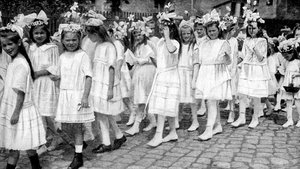 Young girls at a church festival, Berlin, Germany, 1922 by Unbekannt