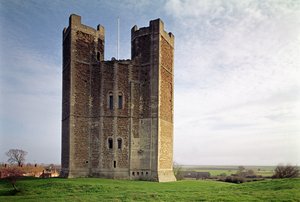 Orford Castle, Exterior view of the keep, 1165-72, Suffolk, UK