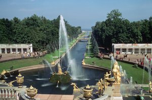 View of the Samson Fountain and canal, Peterhof Palace