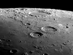Atlas and Hercules Craters, 25 May 2004 by Unbekannter Künstler