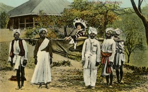 British Colonial Lady in Indian Palanquin by Unbekannter Künstler