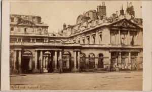 Commune of Paris (1871): view of the Palais-Royal after the fire of May 1871 by Unbekannt