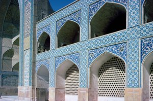Courtyard arcade (riwaq) and West vaulted entrance (iwan) c.1121-2