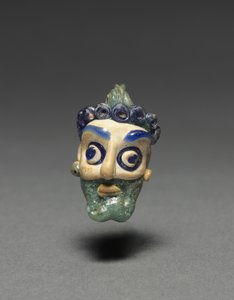 Head Pendant, 600-500 BC by Unbekannt