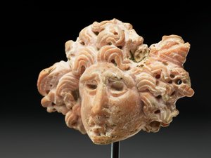 Head of Medusa, from Bactria or Gandhara, 2nd-1st century BC by Unbekannt
