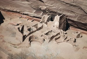 Remains of Antelope House, Canyon de Chelly National Monument, Navajo Indian Reservation, Arizona, USA by Benjamin Baud