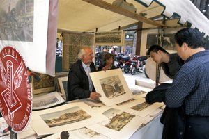 Stall Selling Prints, Piazza del Carmine, Milan, Italy