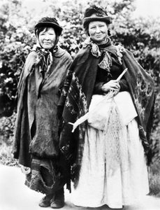 United Kingdom: Gypsy Women, Chesham