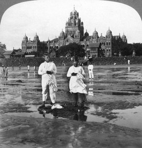 Parsis Worshipping the New Moon, Bombay, India by Underwood and Underwood