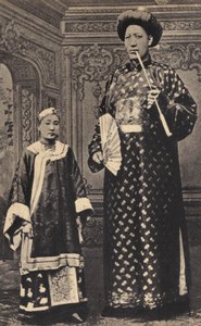 Les Monstres, The Giant of China. Photography, Late 19th Century, Paris. Private Collection.