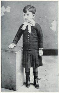 Pablo Picasso at 4 years old - in "Picasso, iconographic documents" by Sabartes by Unknown photographer