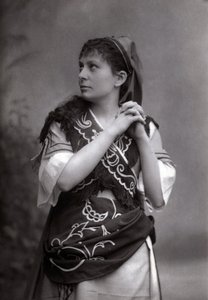 Portrait of the soprano Elisabeth Janvier in Le Tribut de Zamora by Charles Gounod in 1881.