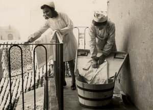 Some women busy in the practice of washing at the female school of professional training 
