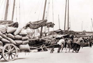 The port of Hong Kong around 1880 by Unknown photographer