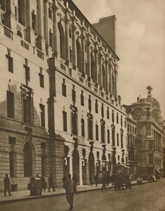 Buildings Representative of New London in Moorgate Street, c1935 by Walter Benington