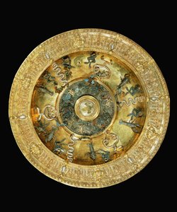 Gilt silver dish with serpents, frogs and lobsters, enamel by Wenzel I Jamnitzer