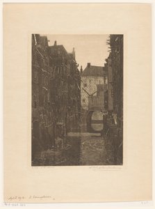 Houses on the Voorstraatshaven in Dordrecht (Dordrecht, six etchings by W.O.J. Nieuwenkamp and J.M. Graadt van Roggen) by Wijnand Otto Jan Nieuwenkamp (signed by artist)