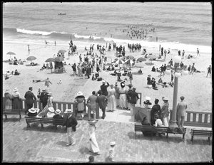 Beachgoers and bathers, Deal, New Jersey, July 1916
