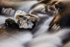 Crystal Ice Flow by Yoshizumi Suzuki