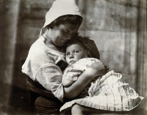 Portrait of a mother and her daughter, c 1900-1905 by Frederick (attr. to) Barnard