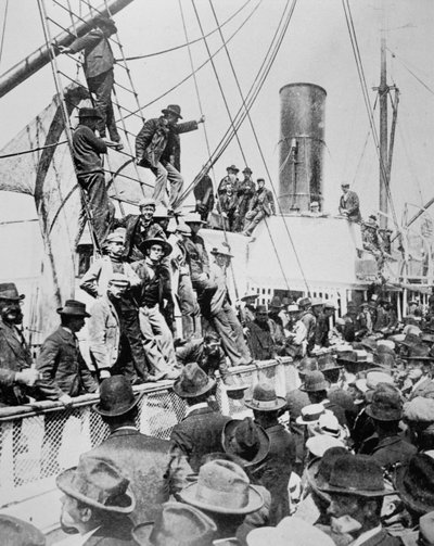 Hopeful prospectors leave Vancouver during the Klondike Gold Rush by American Photographer