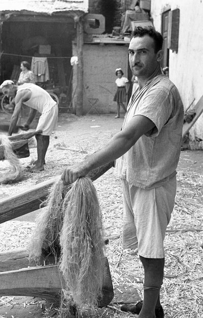 Hemp Working, Raffaele Corcione by Ando Gilardi