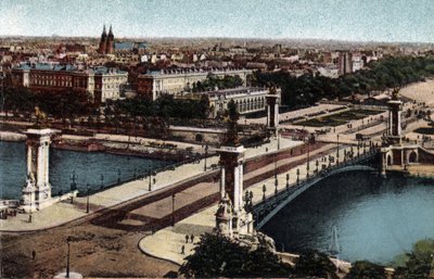 Paris: view of the bridge Alexandre III on the Seine. Photograph of 1920 in 