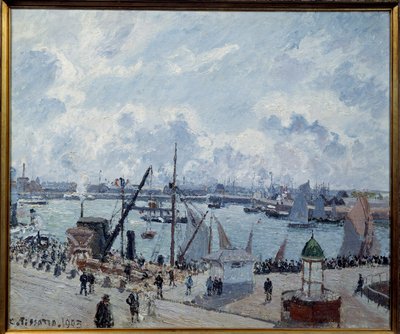 Avant port du Havre, quai de Southampton by Camille Jacob Pissarro