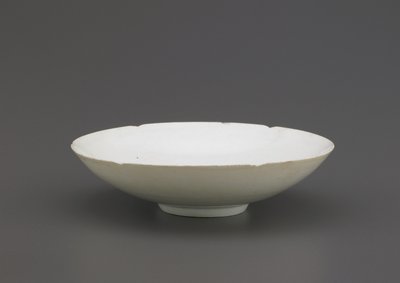 Bowl with incised decoration by Chinese School
