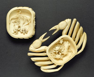 Box in the form of a crab, Qianlong period, 1736-95 by Chinese School