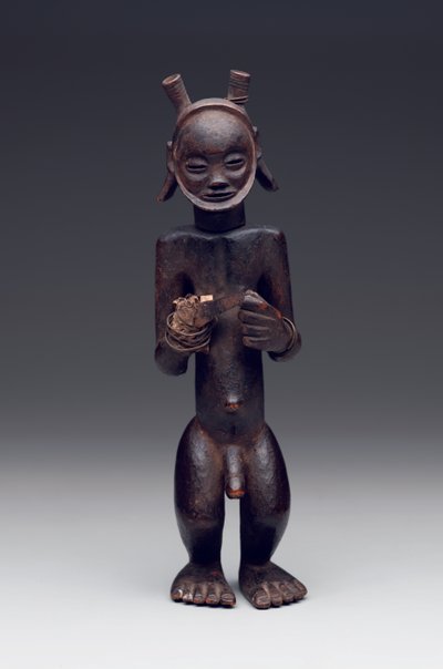 Ritual container in the form of a standing male figure by Culture Chokwe
