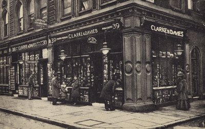 Clarke und Davies by English Photographer