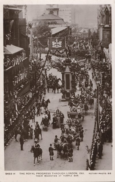 Coronation procession of King George V and Queen, Temple Bar, London by English Photographer