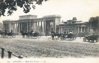 Hyde Park Corner by English Photographer